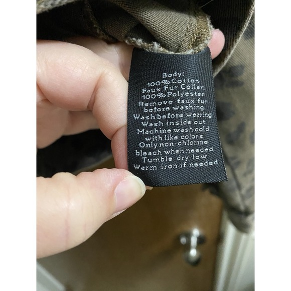 Rock and Republic Denim Jacket Size Small Leopard Print Faux Fur Collar Cheetah - Picture 13 of 14